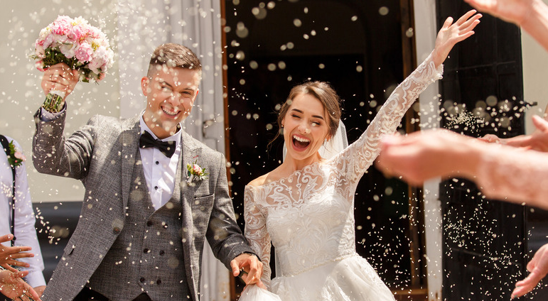 Budget Bliss: The Top Smart Tools to Plan a Wedding Without Breaking the Bank